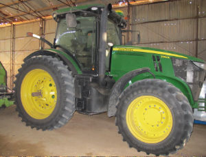 John Deere 7210R used tractor